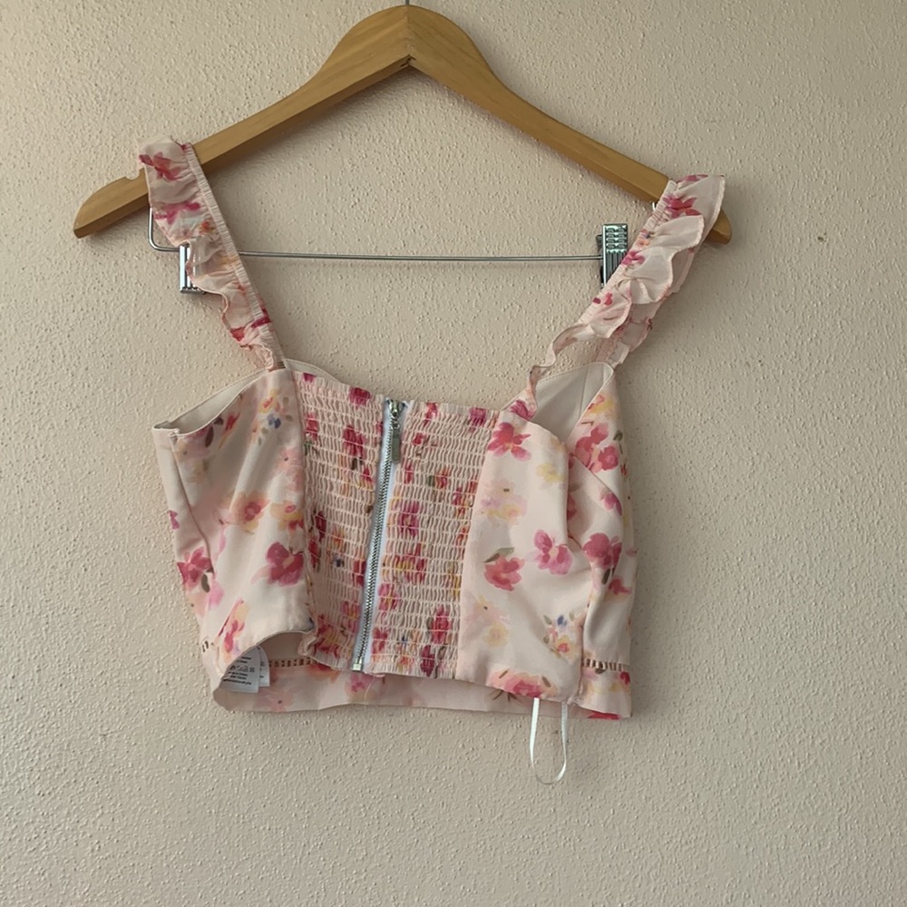 Kendall + Kylie Floral Corset like Crop Top White Pink Ruffles Sleeves S - Picture 6 of 7